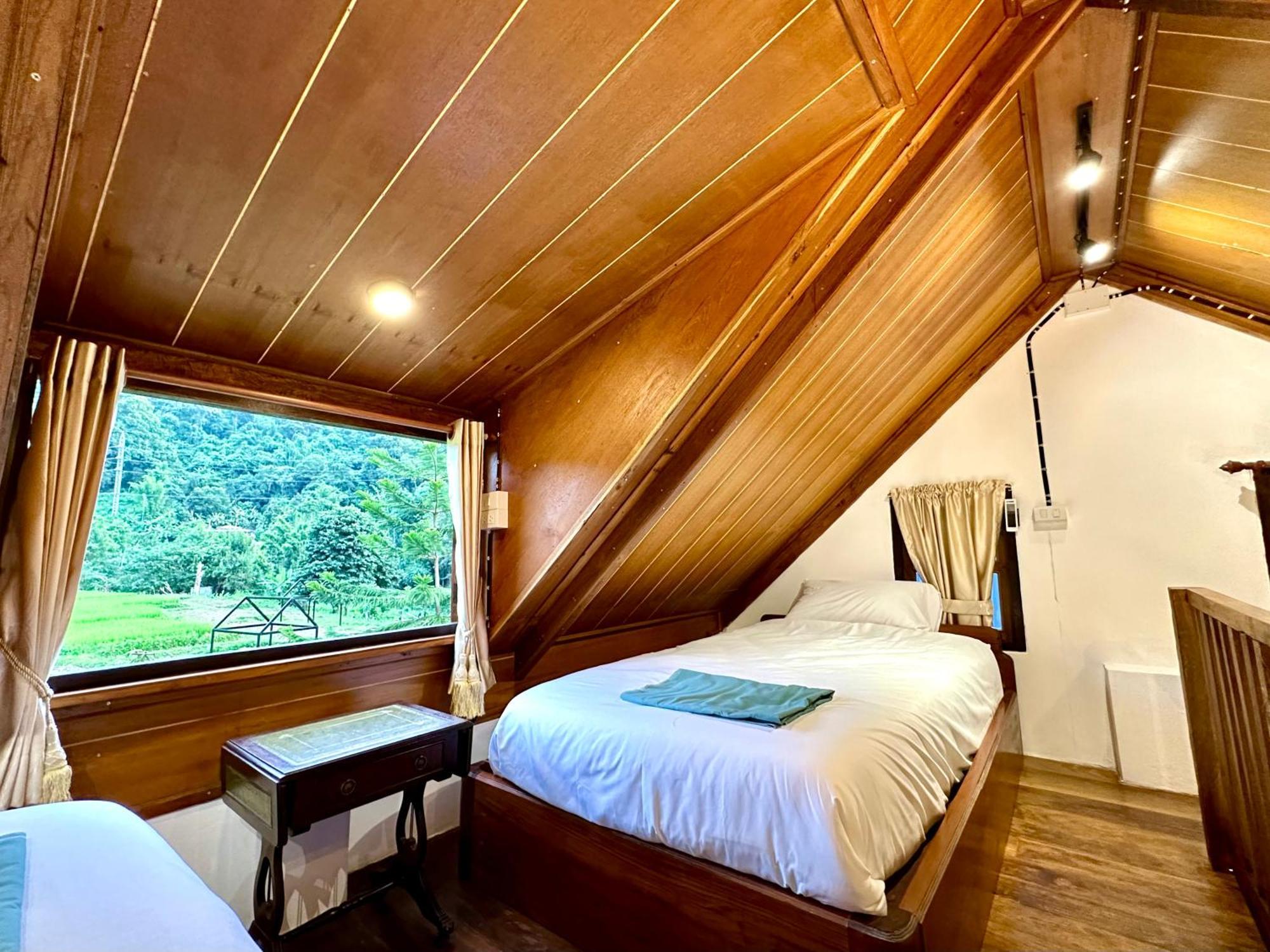 Готель Ban Kaew Mo Ra Glamping & Restaurant Pang Mapha Екстер'єр фото