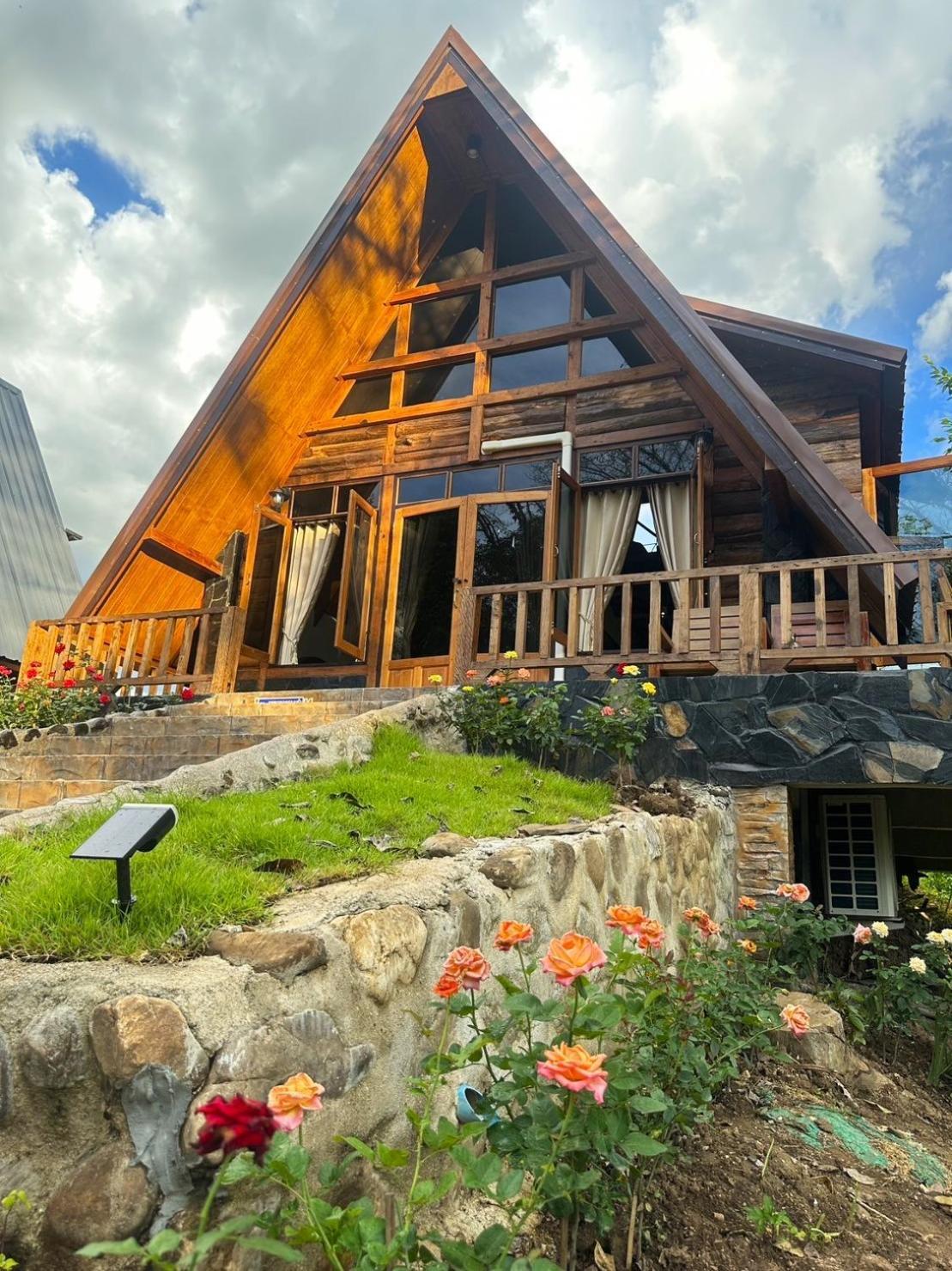 Готель Ban Kaew Mo Ra Glamping & Restaurant Pang Mapha Екстер'єр фото