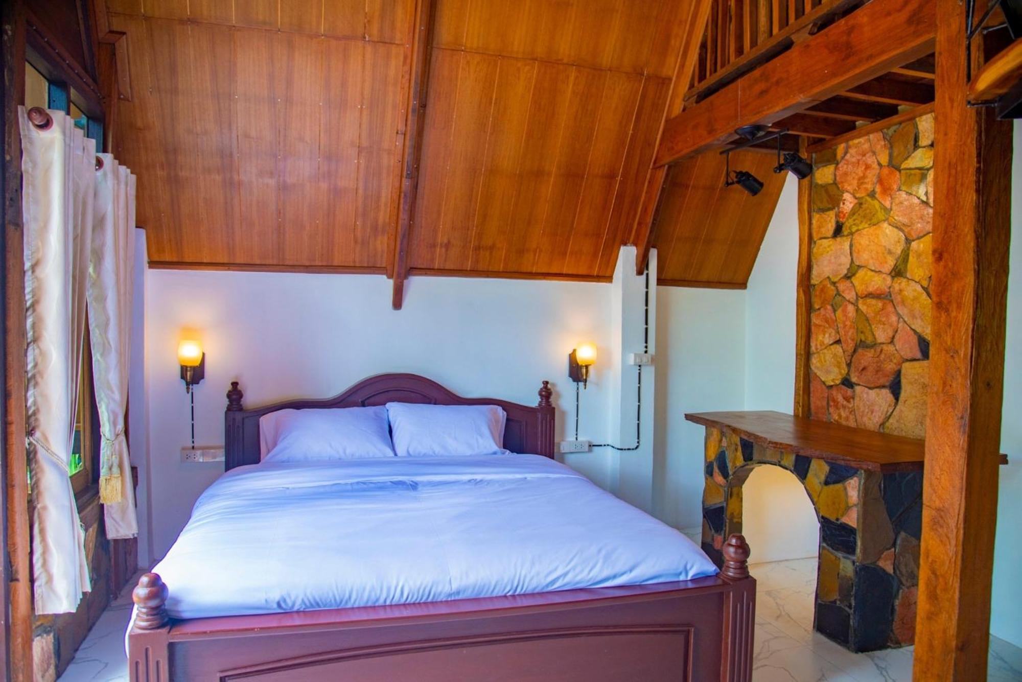 Готель Ban Kaew Mo Ra Glamping & Restaurant Pang Mapha Номер фото
