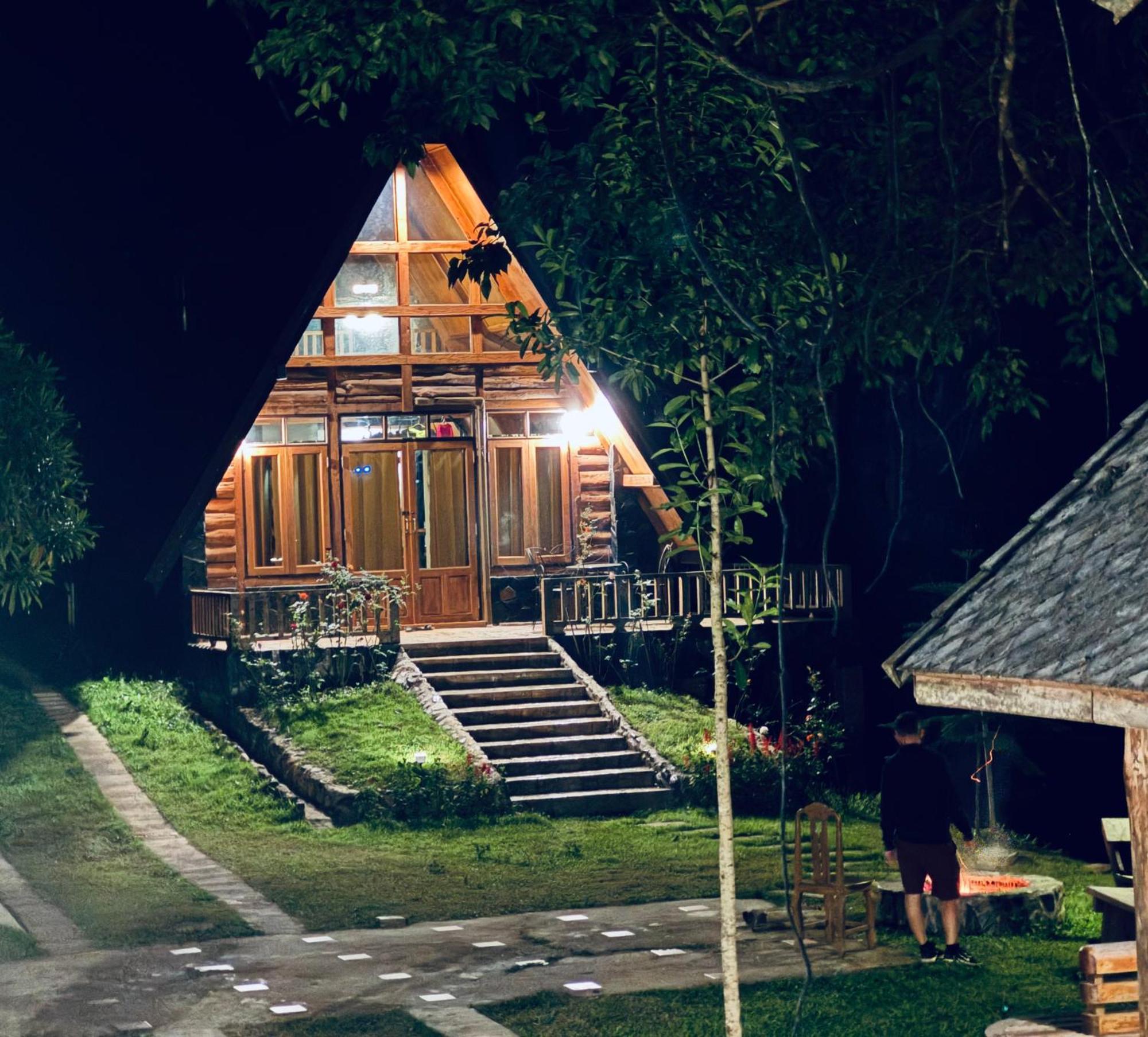 Готель Ban Kaew Mo Ra Glamping & Restaurant Pang Mapha Екстер'єр фото